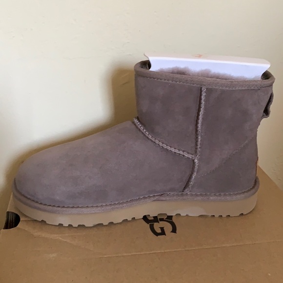 UGG Classic Mini II Boot - Picture 9 of 12